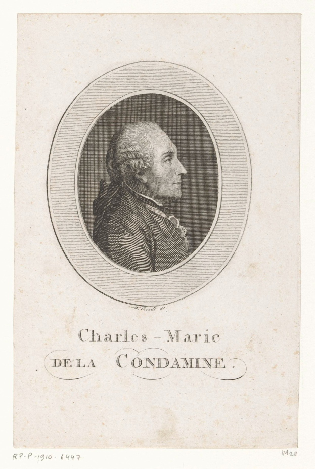 Porträt von Charles Marie de la Condamine, einem französischen Komponisten, der ein weißes Hemd und eine schwarze Fliege trägt und konzentriert in die Ferne schaut.