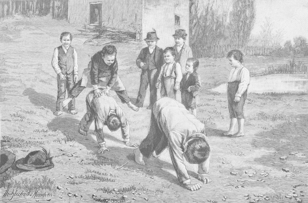 Schwarz-weißes Bild von Kindern, die auf einem Feld spielen, mit zwei Jungen, die in der Mitte kämpfen, während die anderen zuschauen, ein Hut und Text links.