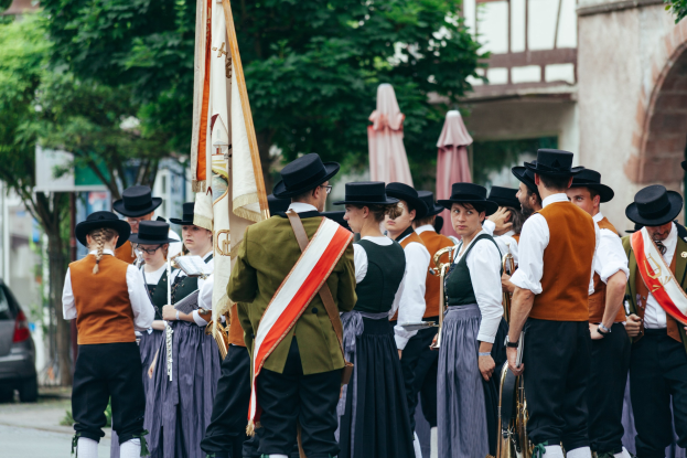 Mit Zelt und Kirchweih im Pfarrheim        Vom 3. bis 6. Juli, Patronatsfest in Luerrip