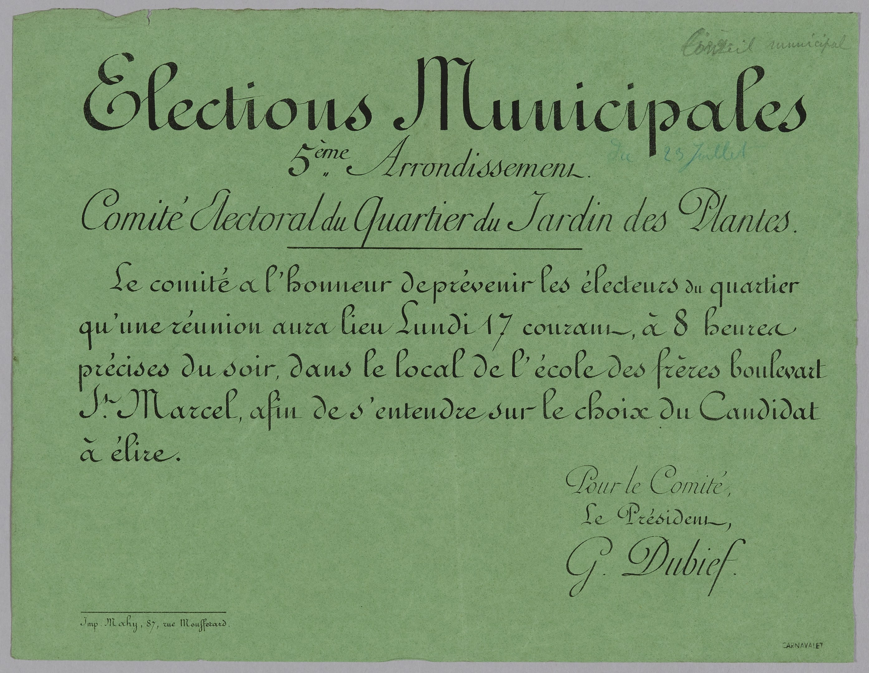 Grünes Papier mit "Elections municipales" darauf vor einem weißen Hintergrund.