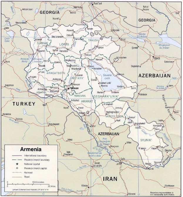 Detailierte Landkarte von Armenien und Aserbaidschan mit Grenzlinien, Städten und geografischen Merkmalen
