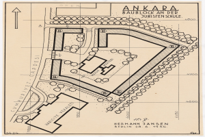Black and white architectural site plan for the Ankara Baublock at the Juristen Schule in Berlin, Germany, showing building layout and surrounding area details on paper.