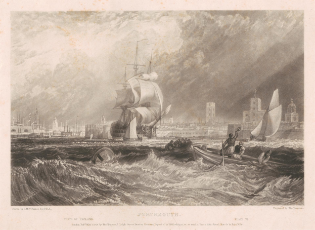 Eine Gravur eines Schiffs, das in der Nähe von Gebäuden auf einem cloudy sky unter einer text 'Portsmouth, England by Thomas Rowlandson' am Boden segelt.