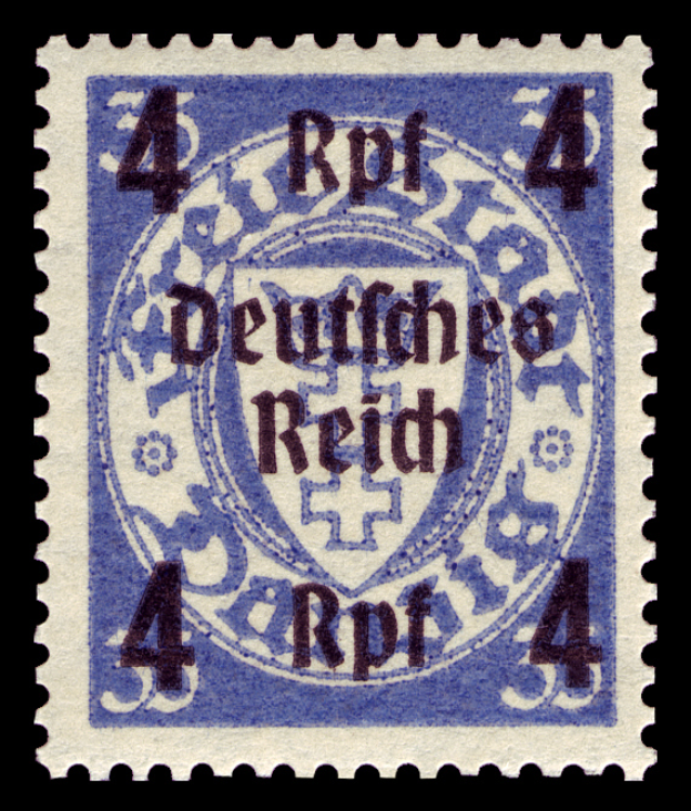 Ein blau-weißer Stempel mit den Worten "Deutsches Reich" auf schwarzem Hintergrund.