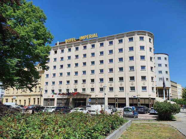 Berliner Kirchen als kühle Zuflucht: Warum viele Türen verschlossen bleiben