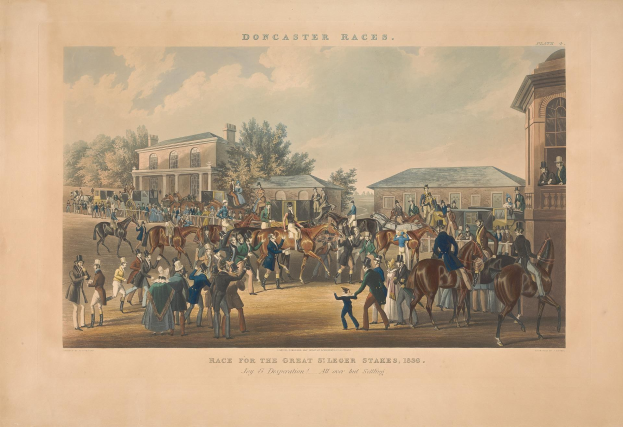 Eine Gruppe von Menschen auf Pferden vor einem Gebäude mit Bäumen und Wolken im Hintergrund und einem Text am unteren Rand mit der Aufschrift "Doncaster Races, Race for the Great Stakes, 1839".