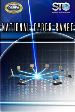 Plakat mit "Nationaler Cyber-Range" in fetter weißer Schrift auf blauem Hintergrund, das eine Weltkugel mit mehreren angeschlossenen Computern zeigt.