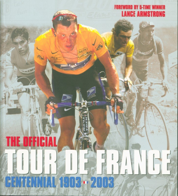 Offizielles Tour de France-Jubiläumsplakat (1903–2003) mit einer Gruppe von Radfahrern auf Fahrrädern mit Text zu den Ereignisdetails.